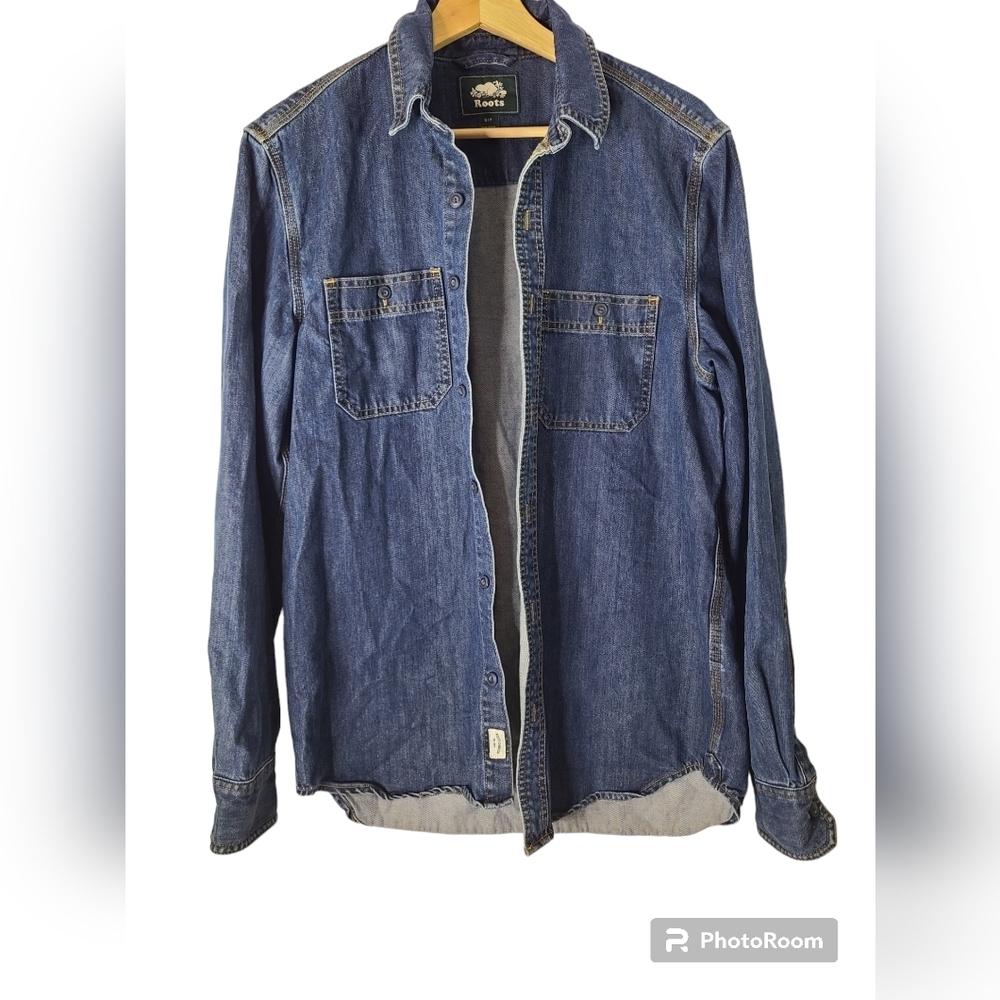 ROOTS unisex denim button up shirt- Size small
